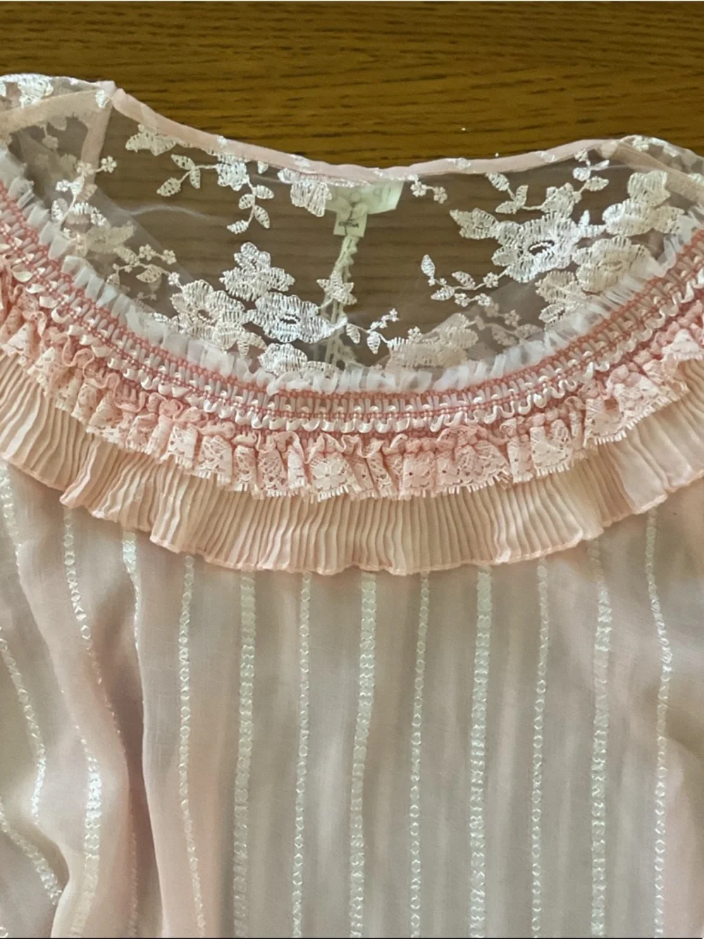 POL Pink Lace Ruffle Blouse - Picture 5 of 9